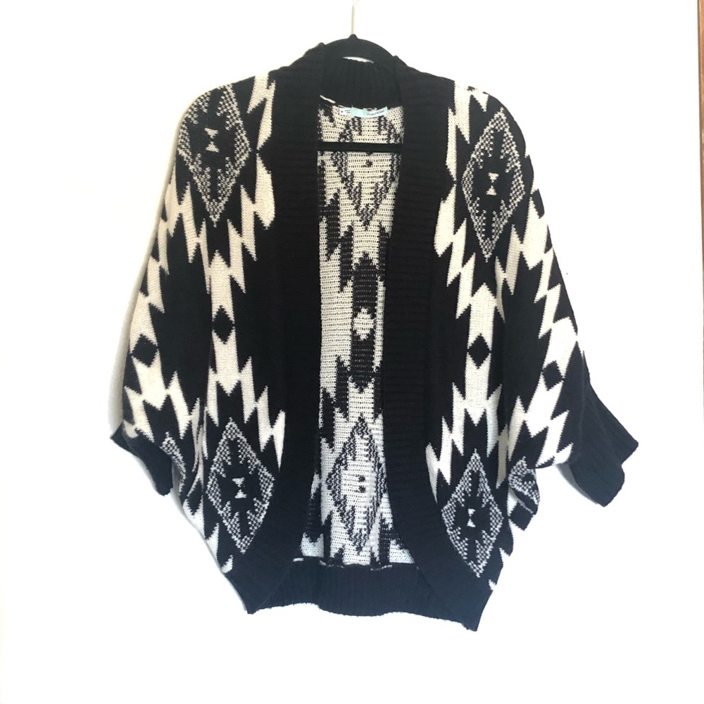 Maurices cardigan size medium